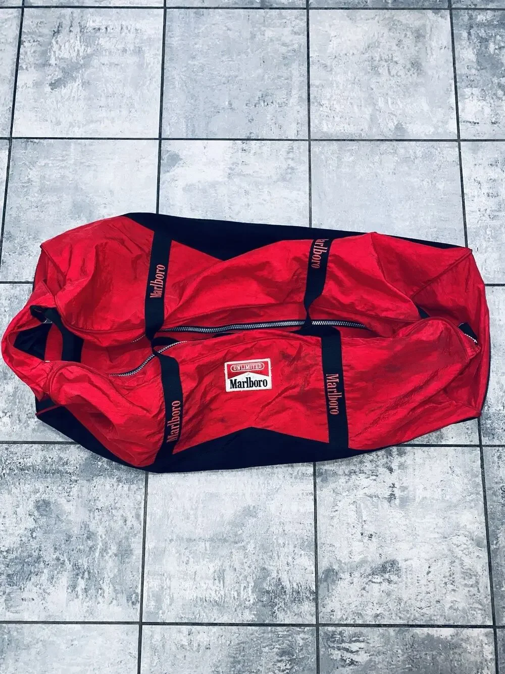 VINTAGE Marlboro Unlimited XL Large Rolling Duffle Bag w/ Wheels Hard Bottom